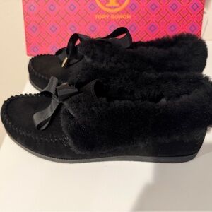 Tory Burch Black Fur Moccasins with Bow